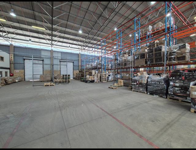 8,500M² WAREHOUSE FOR SALE IN LINBRO PARK